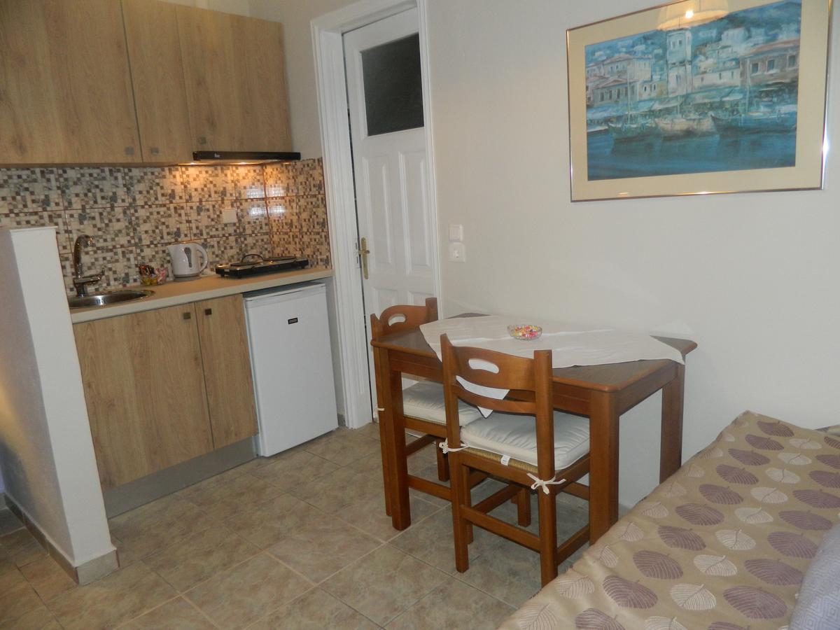 הידרה Perakis Apartments מראה חיצוני תמונה